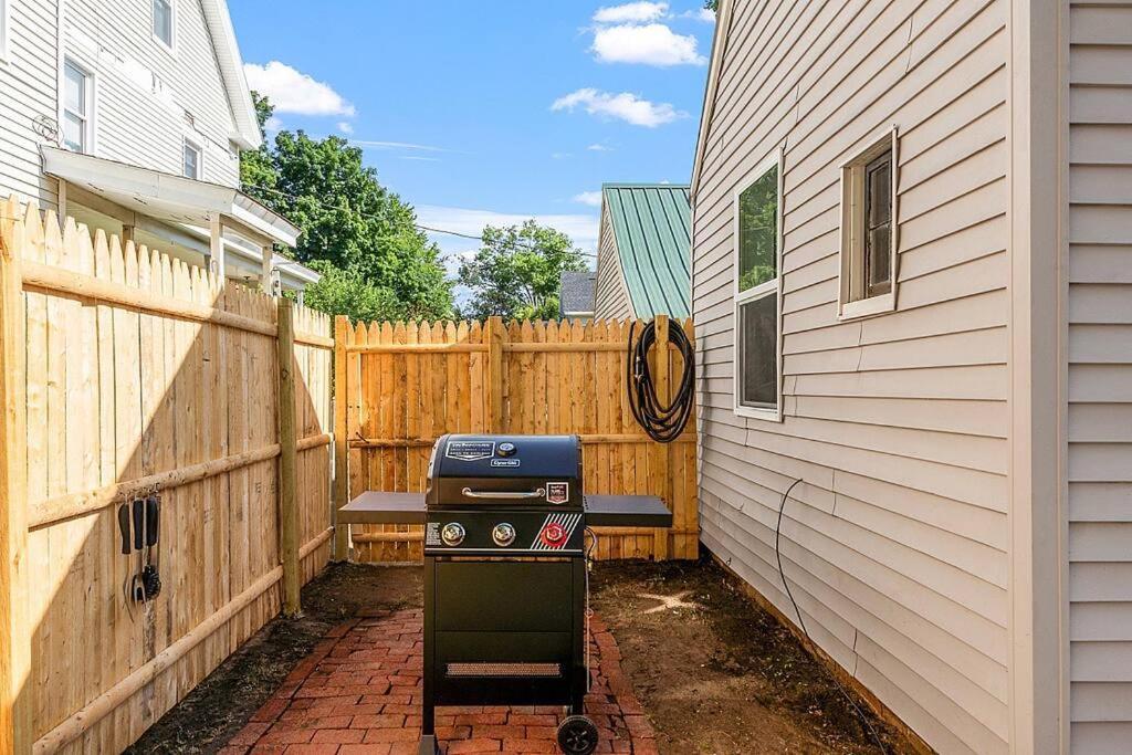 לקוניה New!! Lovely Unit W/ Private Hot Tub And Patio! מראה חיצוני תמונה